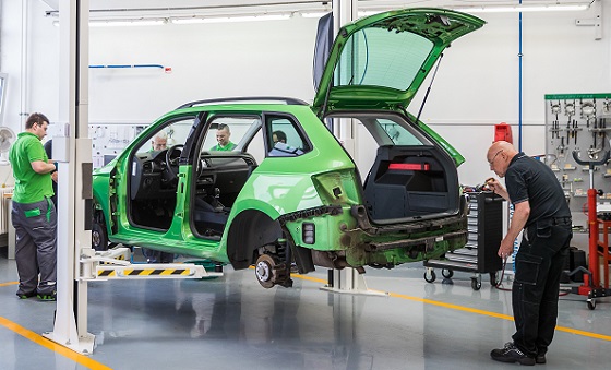 Skoda FABIA autobild 18 garage
